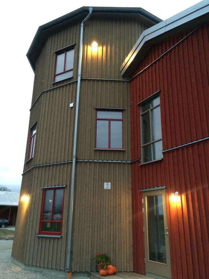 Flyingehus Gardshotell Exterior photo
